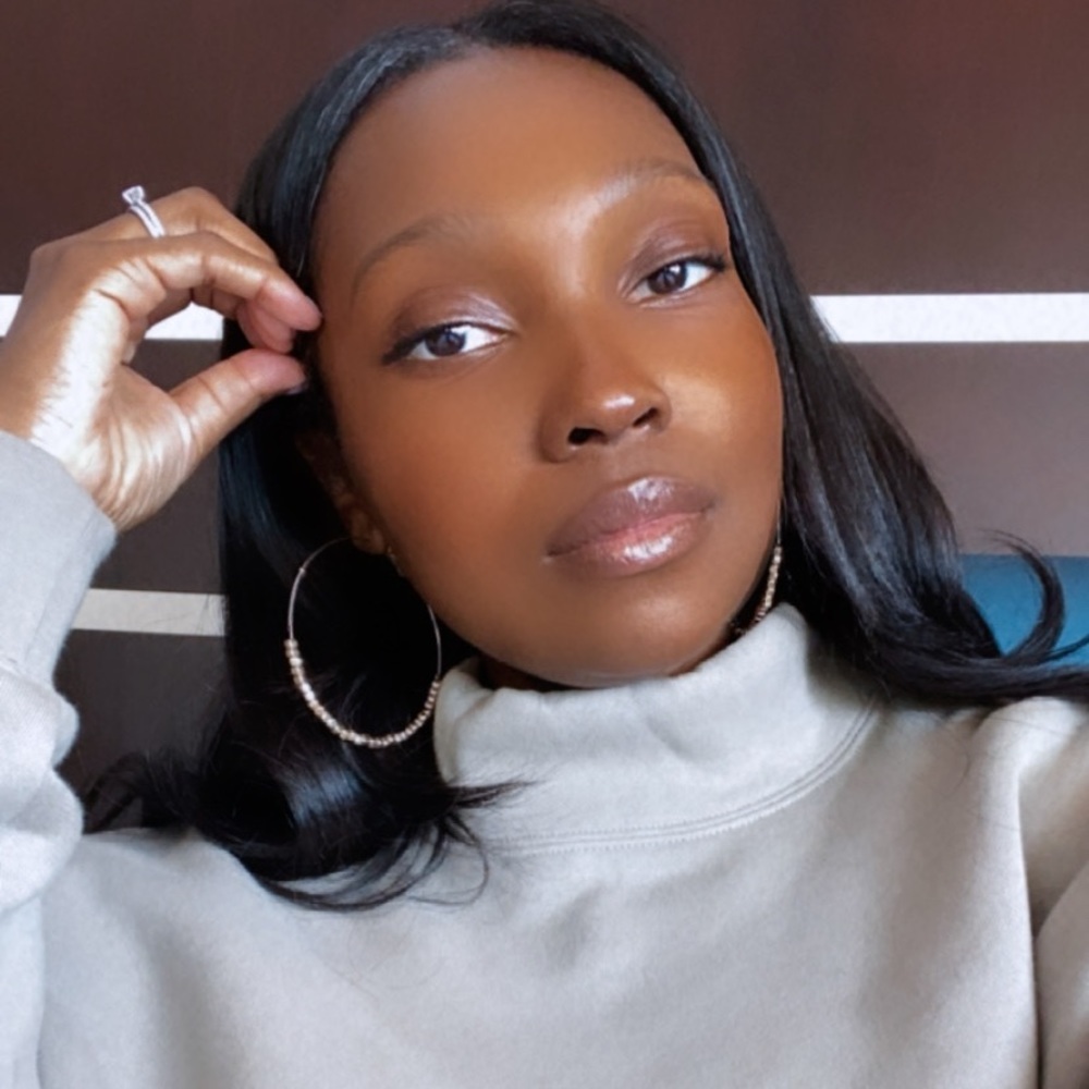 Meet your Posher, Alize